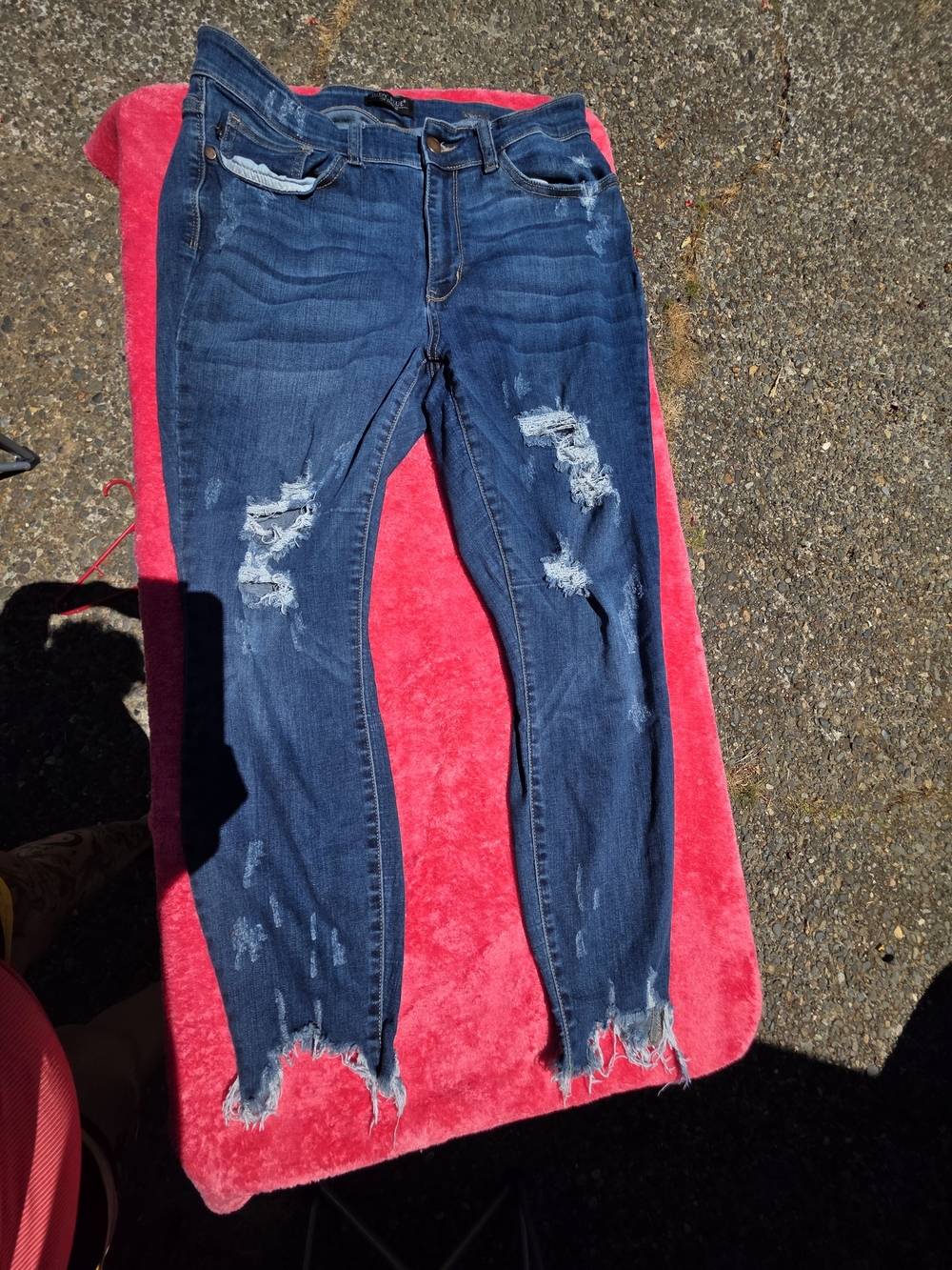 Judy Blue Medium Blue Distressed Frayed Hem Skinny Jeans